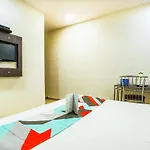 Fabexpress Adore Inn - Nr Mumbai International Airport